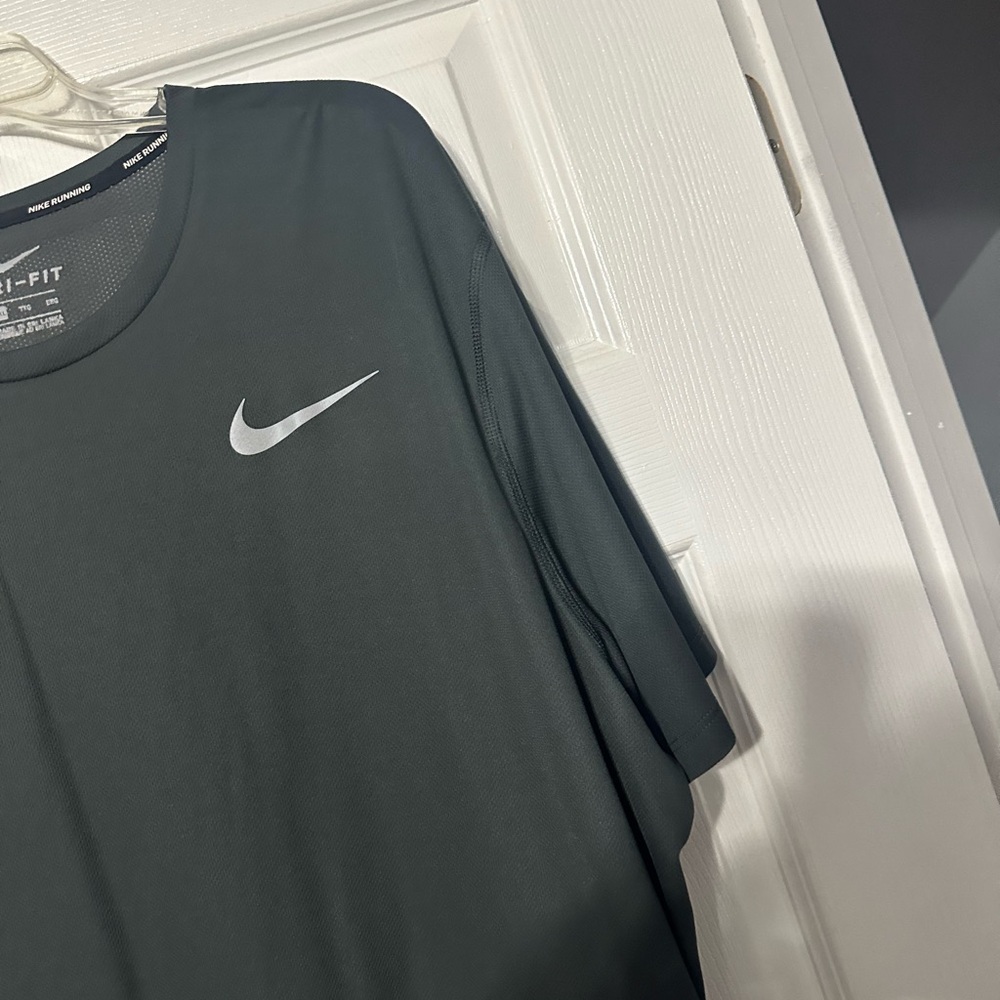 Mens Nike Running Dri-FIT Performance Tee - Picture 5 of 15